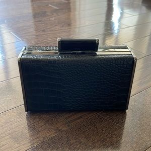 Embossed Croc Clutch with Crossbody in Black
